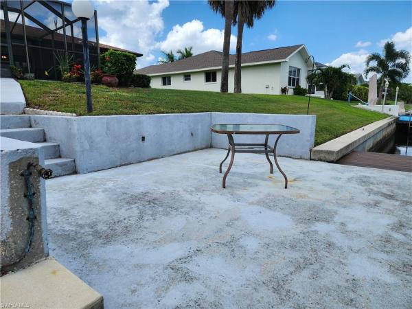 Cape Coral, 1822 11th Ter, Cape Coral, Florida 33990, image 2
