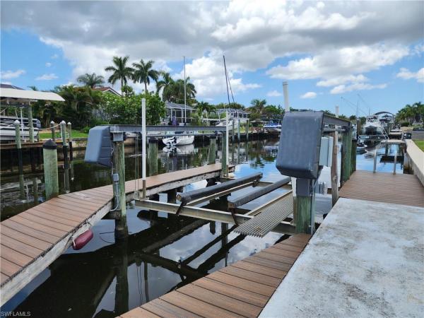 Cape Coral, 1822 11th Ter, Cape Coral, Florida 33990, image 1