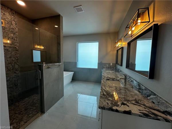 Cape Coral, 505 15th Ter, Cape Coral, Florida 33991, image 2