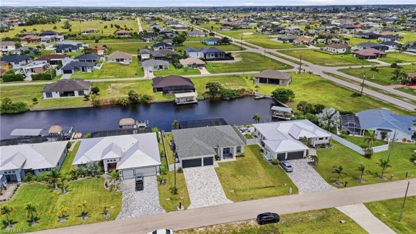Cape Coral Residential, 1611 38th Ave, Cape Coral, Florida 33993, image 3