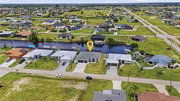 Cape Coral Residential, 1611 38th Ave, Cape Coral, Florida 33993, image 1