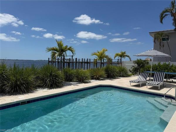 Yacht Club, 656 Coral Dr, Cape Coral, Florida 33904, image 2