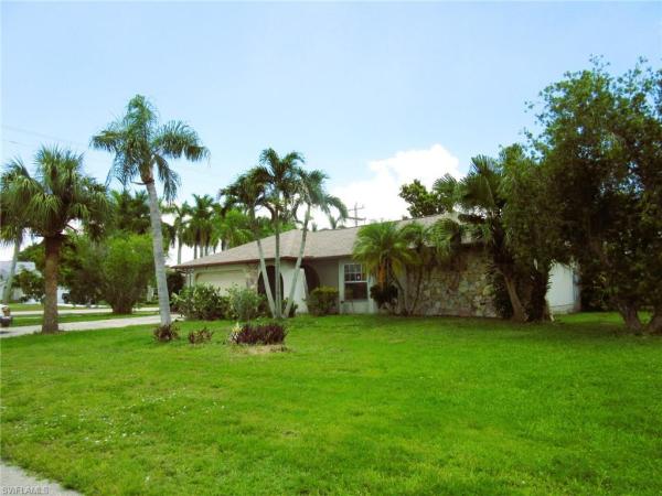 628 19th Ln, Cape Coral, Florida 33990, image 1