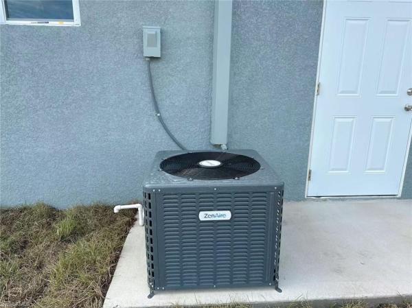 Lehigh Acres, 3705 SW 26th St, Lehigh Acres, Florida 33976, image 2