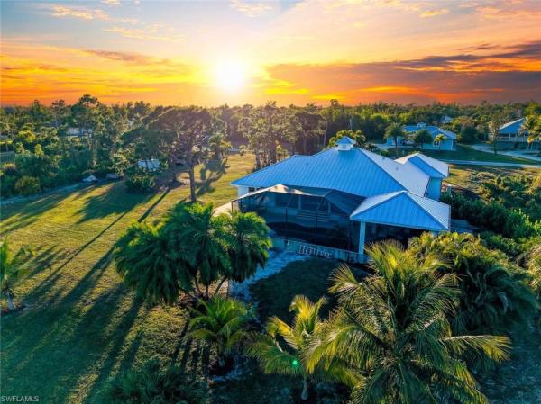11940 Oakland Dr, Bokeelia, Florida 33922, image 2
