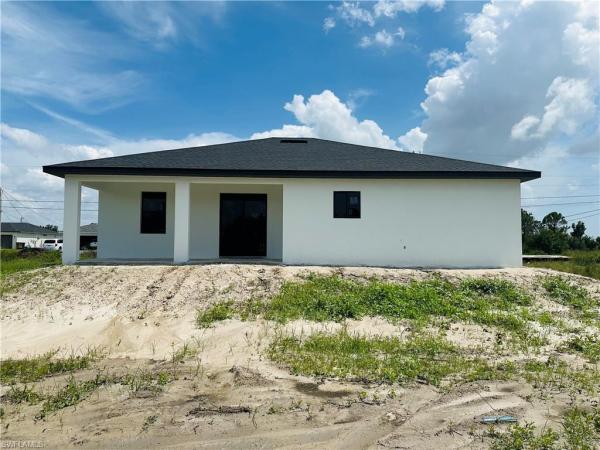 Lehigh Acres, 4016 SW 9th St, Lehigh Acres, Florida 33976, image 1