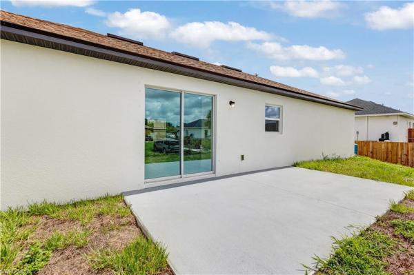 Lehigh Acres, 726 E Camilla St, Lehigh Acres, Florida 33974, image 1