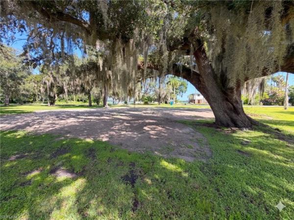 Fort Myers Residential, 209 Kingston Dr, Fort Myers, Florida 33905, image 2