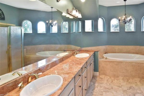 Cape Coral, 2808 33rd Ter, Cape Coral, Florida 33914, image 2