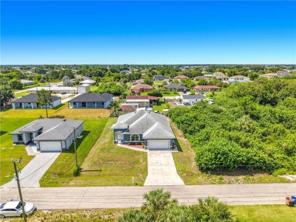 Lehigh Acres Residential, 3907 SW 11th St, Lehigh Acres, Florida 33976, image 2