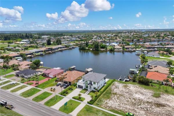 Cape Coral, 432 S Burnt Store Rd, Cape Coral, Florida 33991, image 1