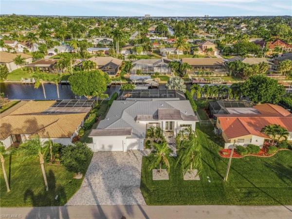 Yacht Club, 5325 Delano Ct, Cape Coral, Florida 33904, image 3