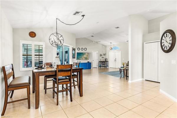 Cape Coral, 2014 25th Pl, Cape Coral, Florida 33993, image 2