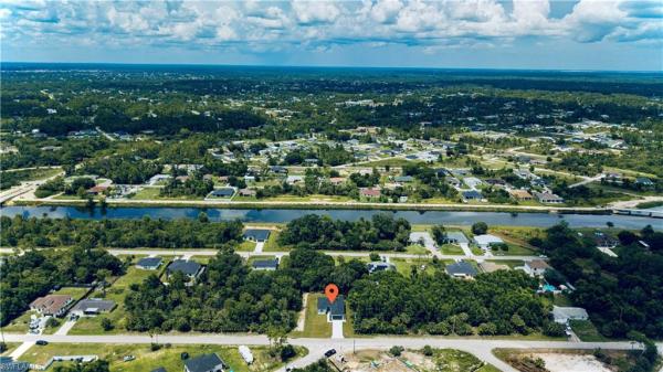 Lehigh Acres, 2700 Rena Ln, Lehigh Acres, Florida 33971, image 1