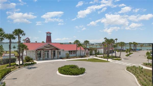 15194 Bluffton Ln #1421, Punta Gorda, Florida 33982, image 2
