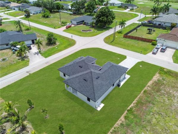 Cape Coral Residential, 1701 24th Pl, Cape Coral, Florida 33993, image 2