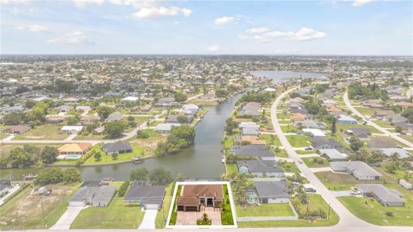 Cape Coral Residential, 1210 Santa Barbara Pl, Cape Coral, Florida 33991, image 2
