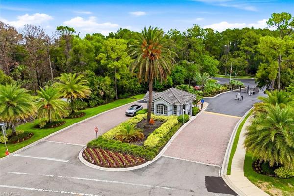 675 Luisa Ln #4, Naples, Florida 34104, image 2