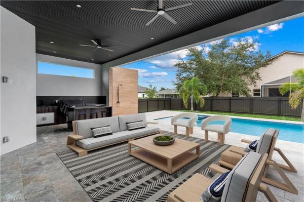 Cape Coral, 105 33rd Pl, Cape Coral, Florida 33991, image 2