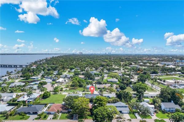 Riviera Terrace, 8327 Riviera Ave, Fort Myers, Florida 33919, image 3