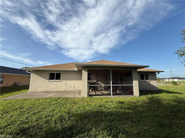 Cape Coral, 827 17th Ter, Cape Coral, Florida 33909, image 1