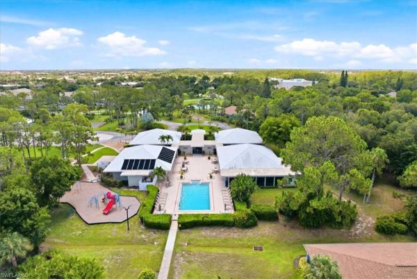 Sungate Villas At Fountain Lakes, 21681 Sungate Ct, Estero, Florida 33928, image 3