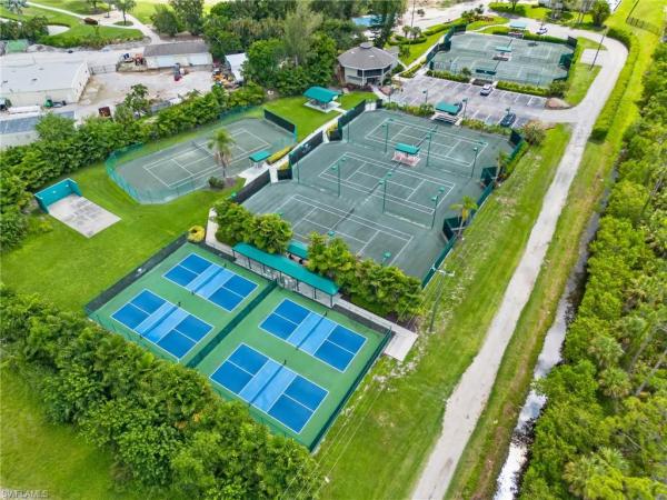 Falcon Crest, 7222 Falcon Crest Ct, Fort Myers, Florida 33908, image 3