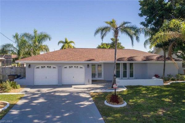 Cape Coral, 2633 19th Pl, Cape Coral, Florida 33904, image 2