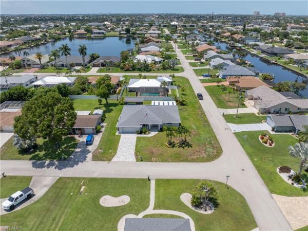 Cape Coral, 430 44th Ter, Cape Coral, Florida 33914, image 3