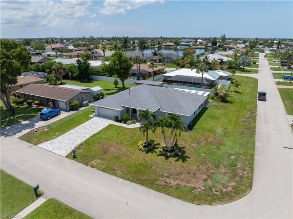 Cape Coral, 430 44th Ter, Cape Coral, Florida 33914, image 2