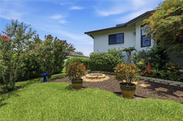 Island Park Woodlands, 6037 Birnam Wood Ln, Fort Myers, Florida 33908, image 1