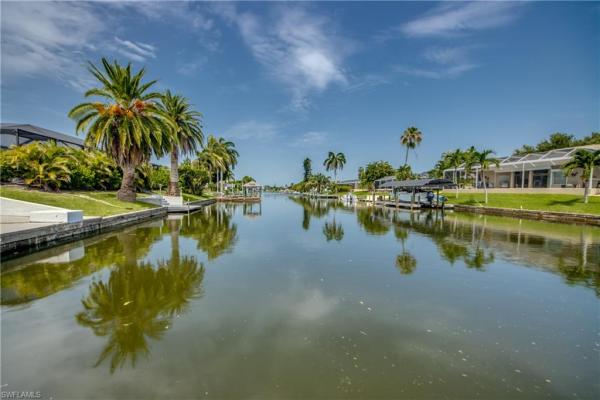 Cape Coral, 715 33rd Ter, Cape Coral, Florida 33904, image 2