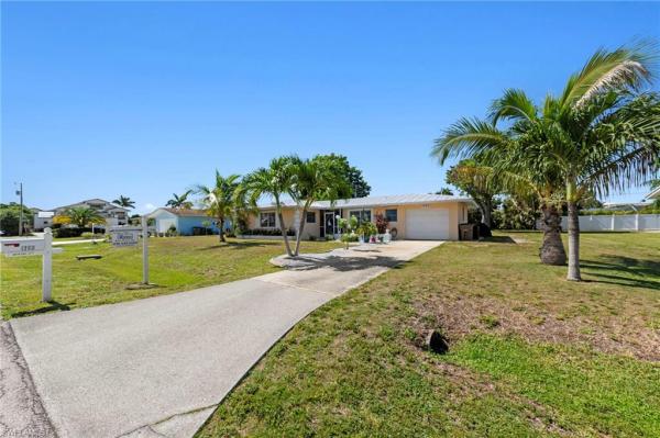 Cape Coral Residential, 1758 Bikini Ct, Cape Coral, Florida 33904, image 1