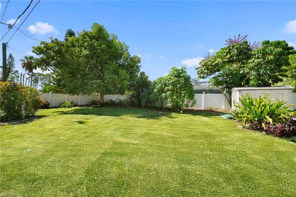 Fort Myers Villas, 2456 Chandler Ave, Fort Myers, Florida 33907, image 2