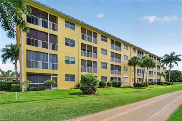 6820 Sterling Greens Pl #402, Naples, Florida 34104, image 1