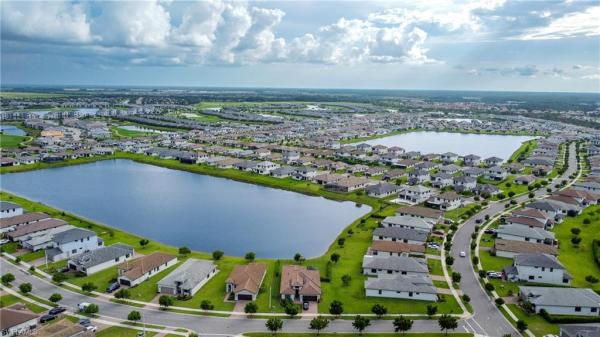 4978 Jovanne St, Naples, Florida 34142, image 2