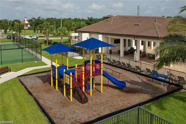 Portico, 14032 Oviedo Pl, Fort Myers, Florida 33905, image 3