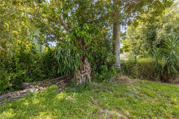 Dean Park, 2644 Providence St, Fort Myers, Florida 33916, image 1