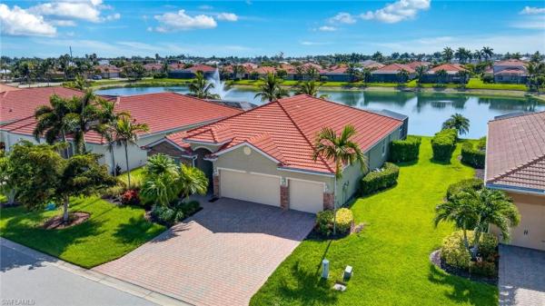 3000 Sunset Pointe Cir, Cape Coral, Florida 33914, image 2