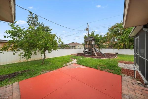 Tanglewood, 1444 W Covington Cir, Fort Myers, Florida 33919, image 3
