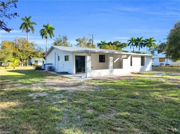 Alabama Grove Terrace, 356 New York Dr, Fort Myers, Florida 33905, image 2
