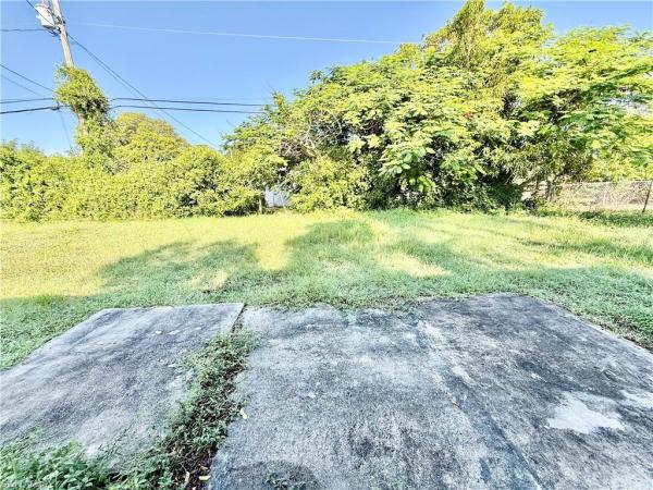 Lehigh Acres, 27 Apache St, Lehigh Acres, Florida 33936, image 1