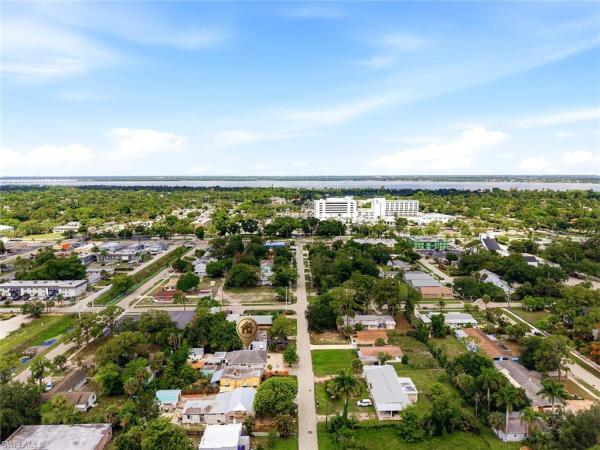 2122 Katherine St, Fort Myers, Florida 33901, image 2