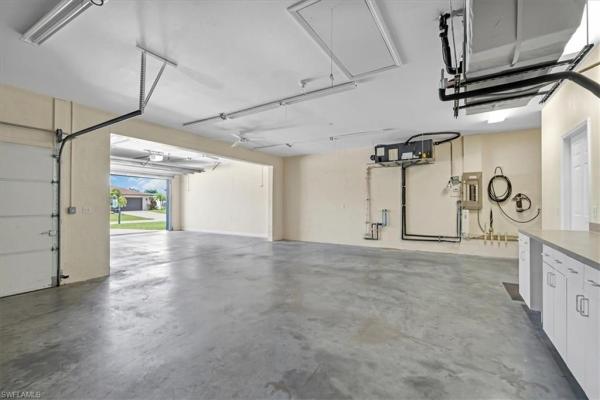 Cape Coral, 1157 32nd Ter, Cape Coral, Florida 33904, image 3