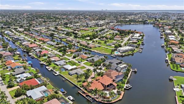 Cape Coral, 4933 W Triton Ct, Cape Coral, Florida 33904, image 2