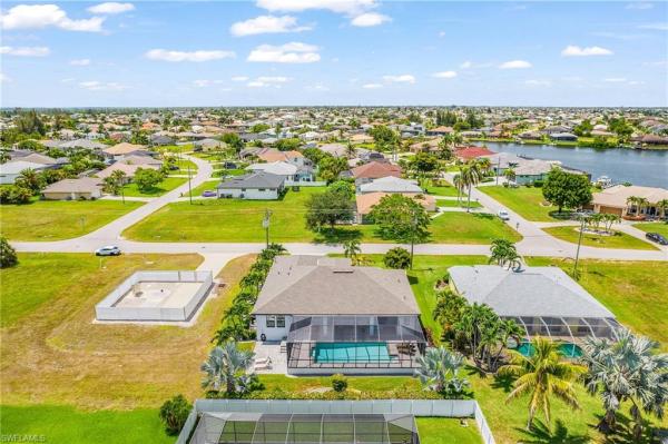Cape Coral, 3306 3rd Ter, Cape Coral, Florida 33991, image 2