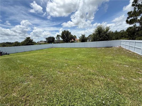 Greenbriar, 557 Oakshire Ln, Lehigh Acres, Florida 33972, image 2