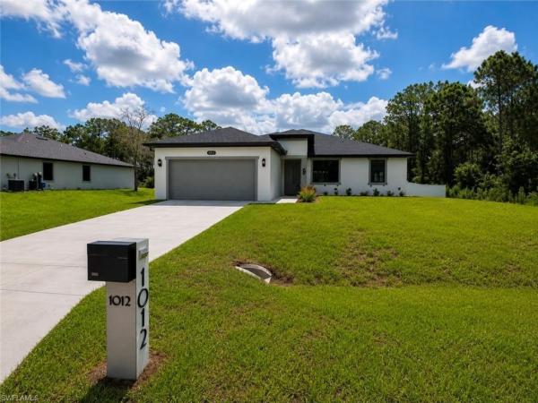 Lehigh Acres, 1012 Magnolia Ave, Lehigh Acres, Florida 33972, image 2