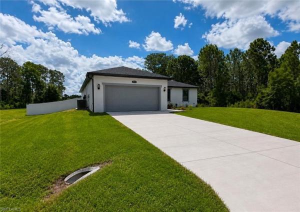 Lehigh Acres, 1012 Magnolia Ave, Lehigh Acres, Florida 33972, image 1