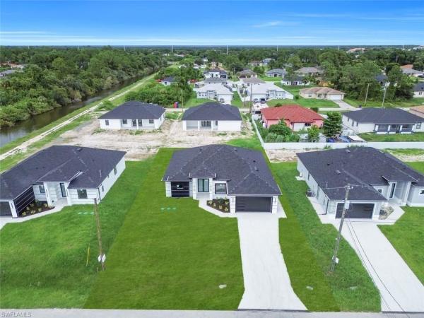 Lehigh Acres, 3618 SW 6th St, Lehigh Acres, Florida 33976, image 2